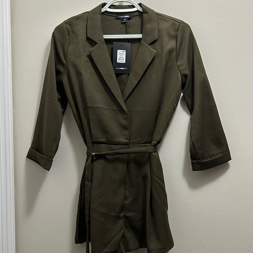 Fashion nova romper size XS